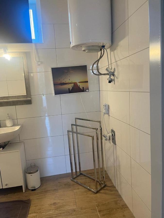 Santa Lucia Apartments ボーデンスドルフ エクステリア 写真